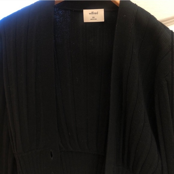 *SOLD* Aritzia Plunge Front Cardigan - Picture 4 of 5